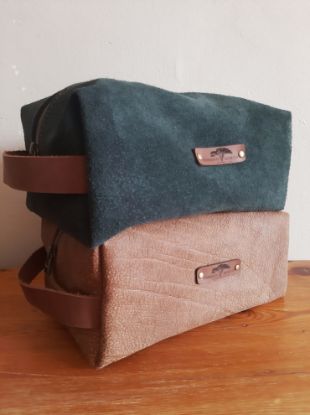 Picture of Leather Toiletry Bag 